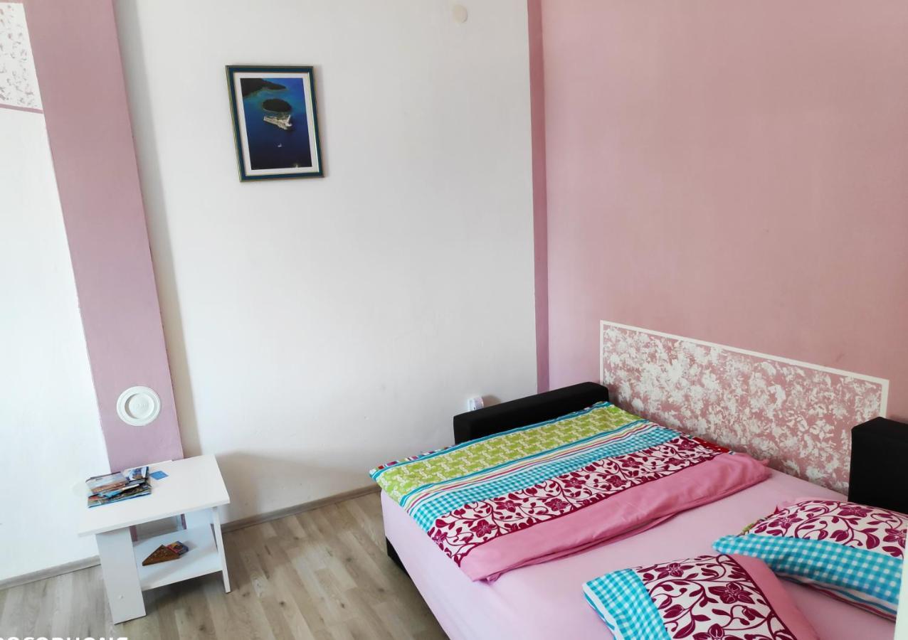 דירות Blue House שיבניק מראה חיצוני תמונה
