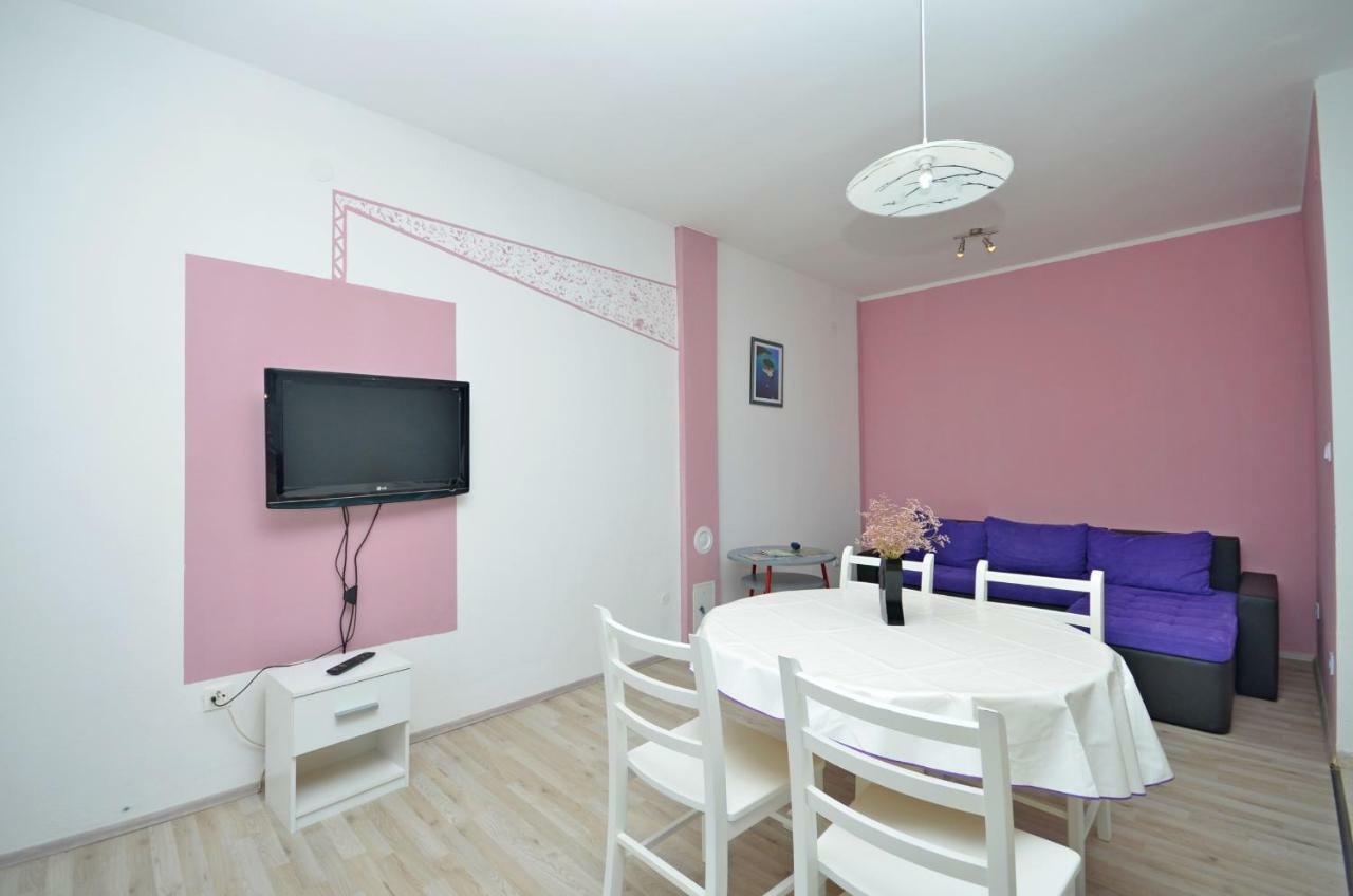 דירות Blue House שיבניק מראה חיצוני תמונה